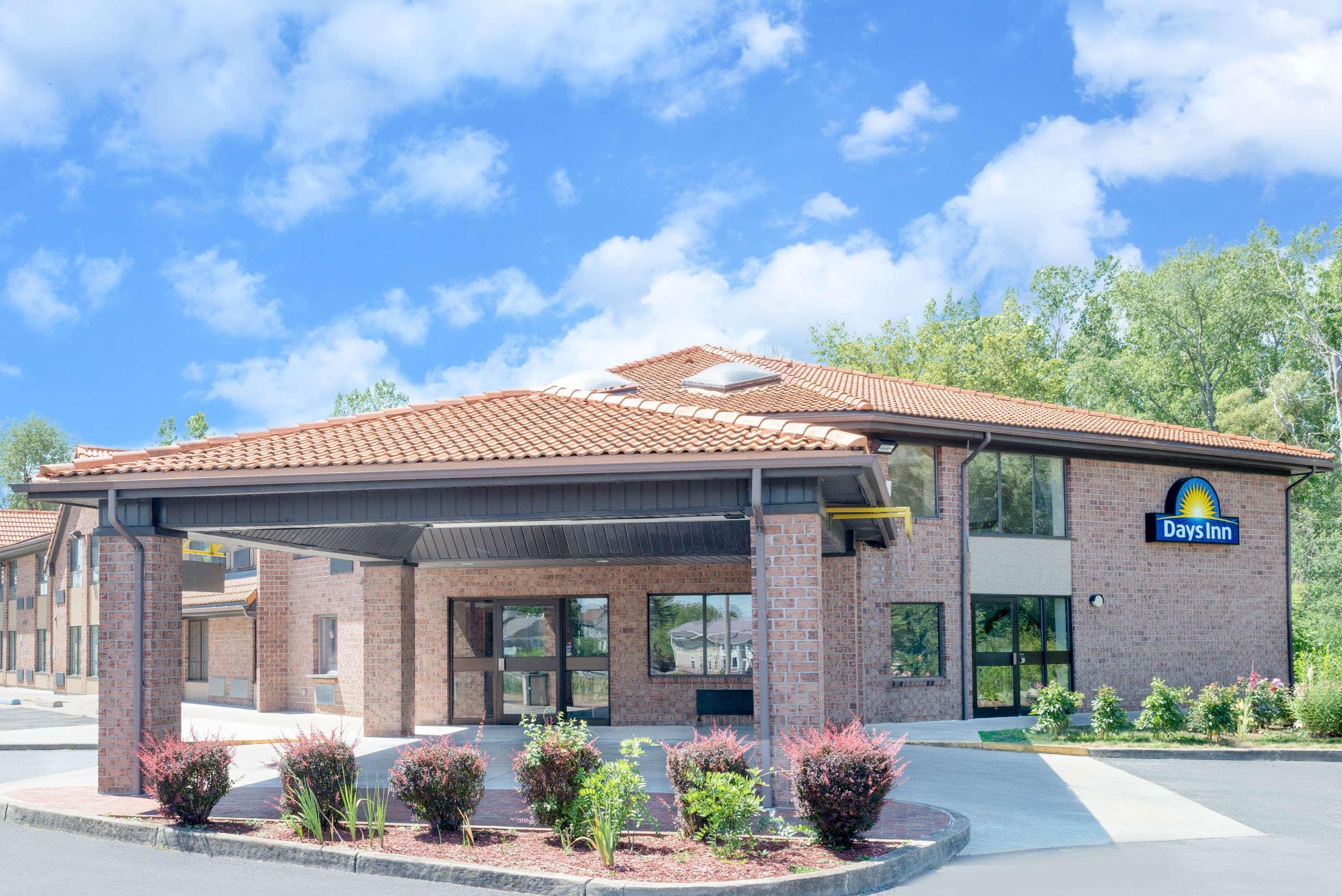 Days Inn By Wyndham Geneva/Finger Lakes Zewnętrze zdjęcie